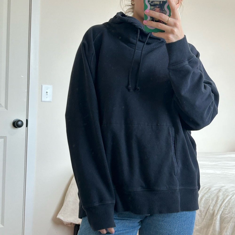 women’s black Nike hoodie